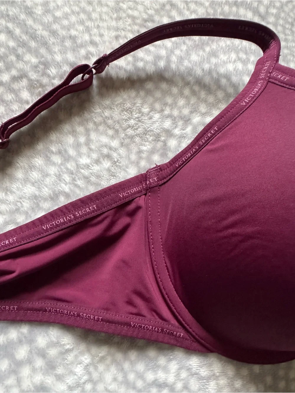 Victoria's Secret Smooth T-Shirt Bra in Berry Plum